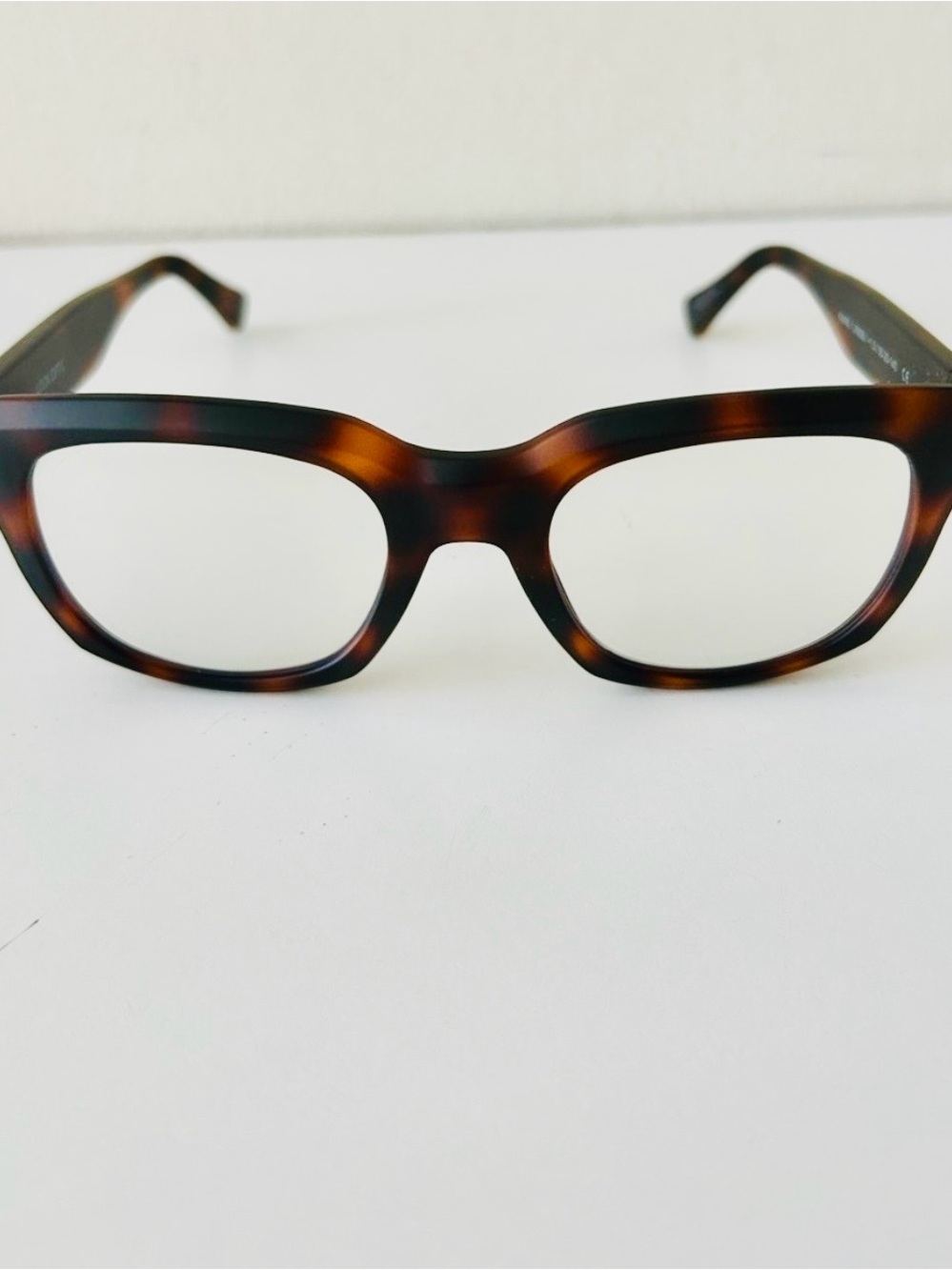 Like New! Readers Reading Glasses - Brown Tortoise